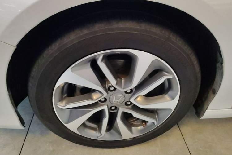 Used Honda Inspire 2019 260TURBO Jingyue Edition China VI Left Front Wheel Hub