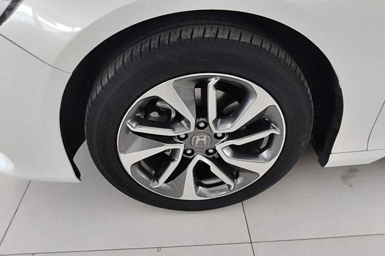 Used Honda Inspire 2019 260TURBO Elegant Edition China VI Emission Standard Left Front Wheel Hub