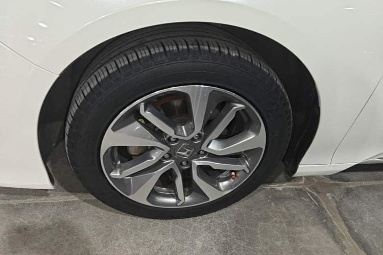 Used Honda Inspire 2019 260TURBO Elegant Edition China VI Emission Standard Left Front Wheel Hub