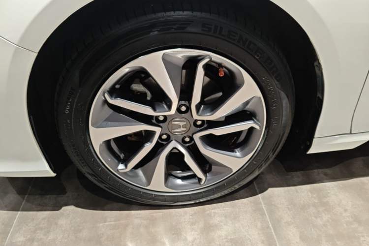 Used Honda Inspire 2019 260TURBO Elegant Edition China VI Emission Standard Left Front Wheel Hub