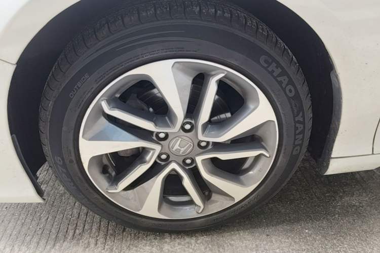 Used Honda Inspire 2019 260TURBO Elegant Edition China VI Emission Standard Left Front Wheel Hub