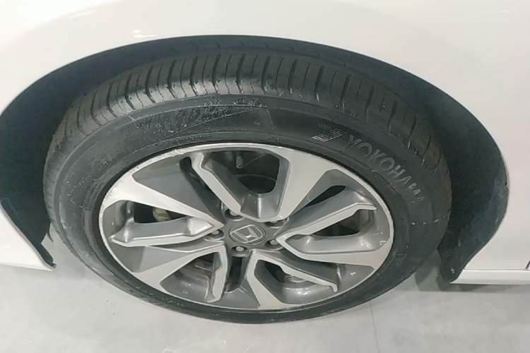 Used Honda Inspire 2019 260TURBO Elegant Edition China VI Emission Standard Left Front Wheel Hub
