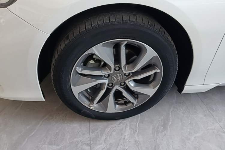 Used Honda Inspire 2019 260TURBO Elegant Edition China VI Emission Standard Left Front Wheel Hub
