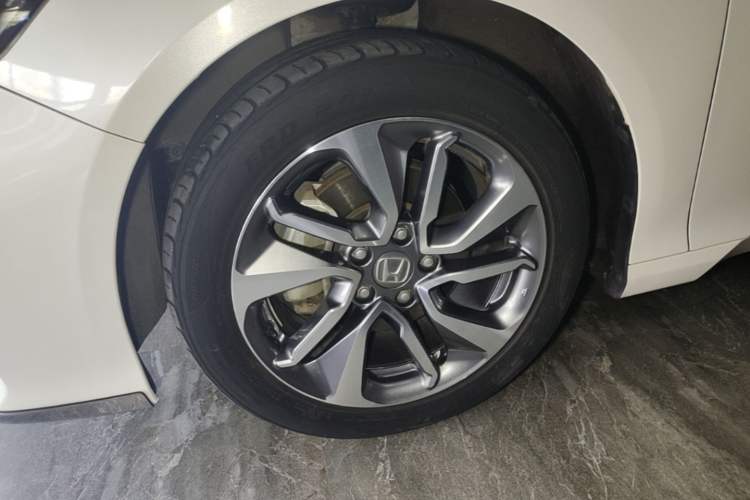 Used Honda Inspire 2019 260TURBO Elegant Edition China VI Emission Standard Left Front Wheel Hub