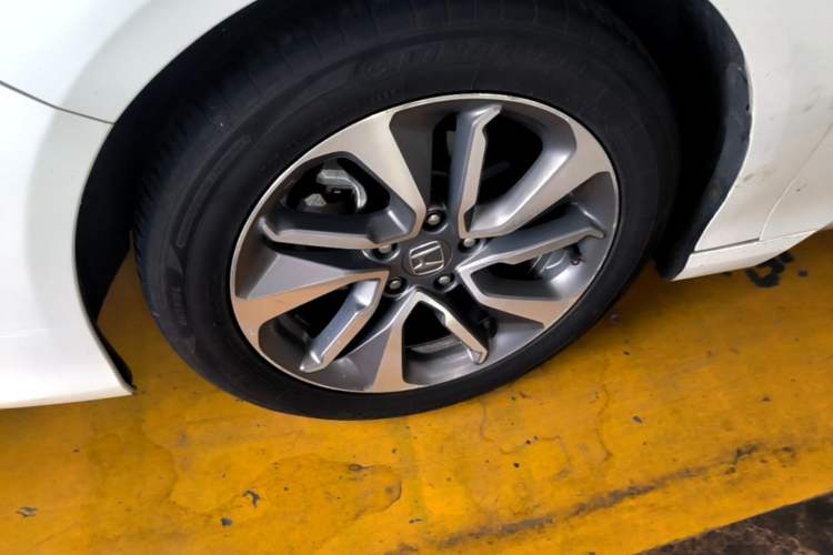 Used Honda Inspire 2019 260TURBO Elegant Edition China VI Emission Standard Left Front Wheel Hub