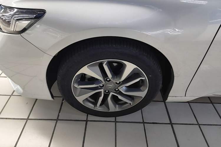 Used Honda Inspire 2019 260TURBO Elegant Edition China VI Emission Standard Left Front Wheel Hub