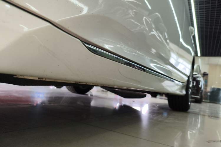 Used Honda Inspire 2019 260TURBO Elegant Edition China VI Emission Standard Left Side Sill