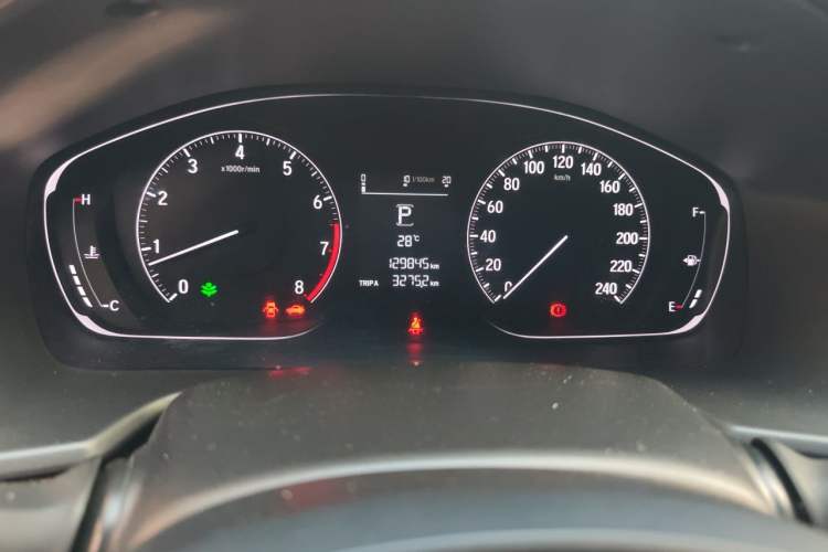 Used Honda Inspire 2019 260TURBO Elegant Edition China V Emission Standard Odometer Close Up