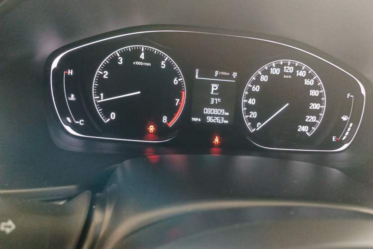 Used Honda Inspire 2019 260TURBO Elegant Edition China VI Emission Standard Odometer Close Up