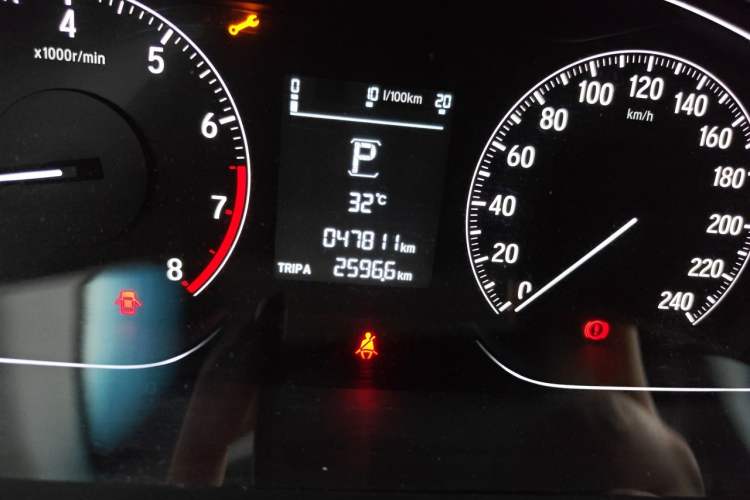 Used Honda Inspire 2019 260TURBO Elegant Edition China VI Emission Standard Odometer Close Up