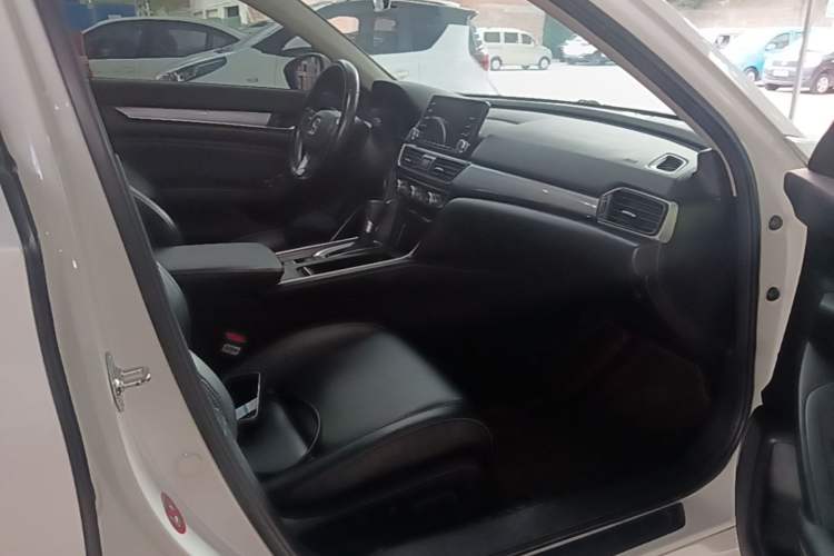 Used Honda Inspire 2019 260TURBO Elegant Edition China VI Emission Standard Right Front Seat