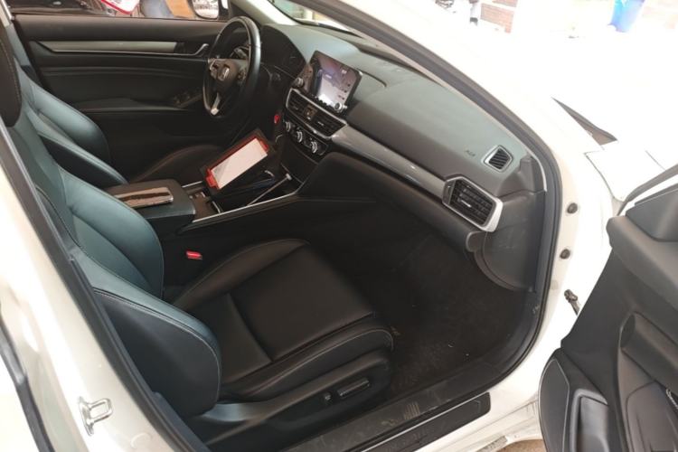 Used Honda Inspire 2019 260TURBO Elegant Edition China VI Emission Standard Right Front Seat