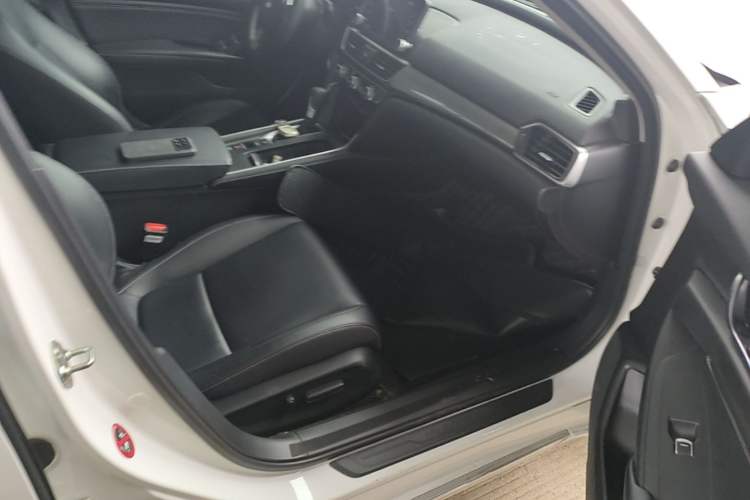 Used Honda Inspire 2019 260TURBO Elegant Edition China VI Emission Standard Right Front Seat