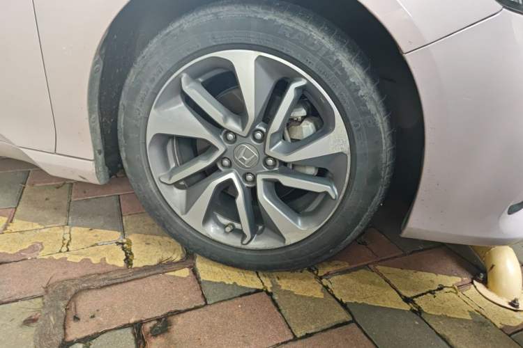 Used Honda Inspire 2019 260TURBO Jingyue Edition China VI Right Front Wheel Hub