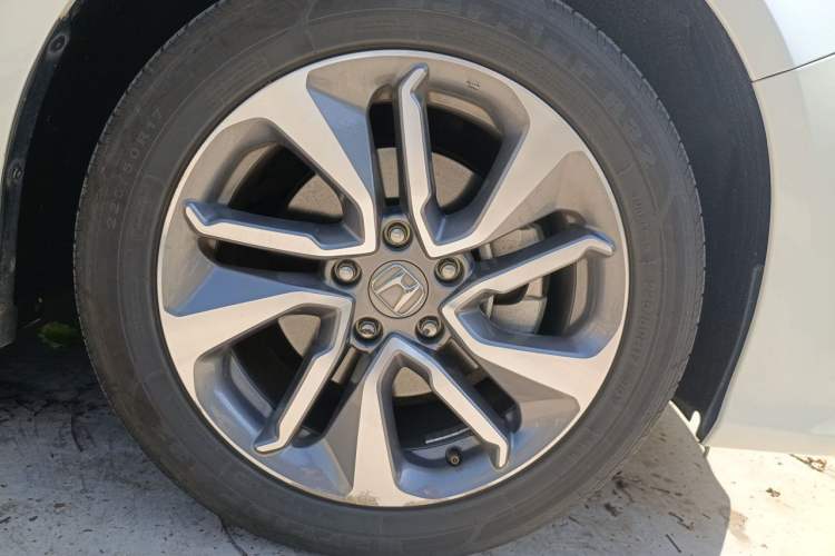 Used Honda Inspire 2019 260TURBO Elegant Edition China VI Emission Standard Right Front Wheel Hub