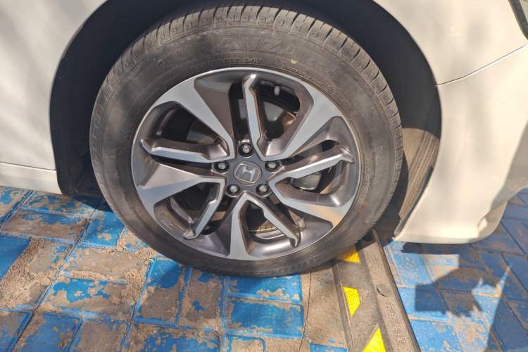 Used Honda Inspire 2019 260TURBO Elegant Edition China VI Emission Standard Right Front Wheel Hub