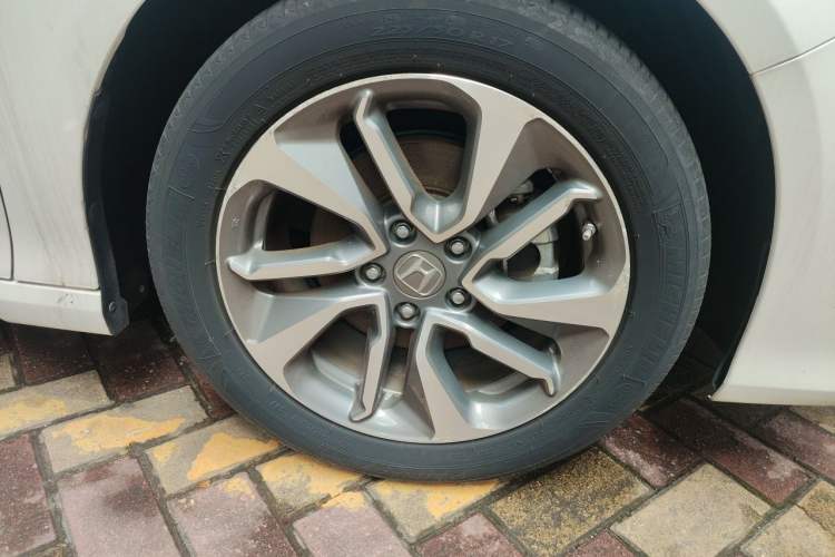 Used Honda Inspire 2019 260TURBO Jingyue Edition China VI Right Front Wheel Hub