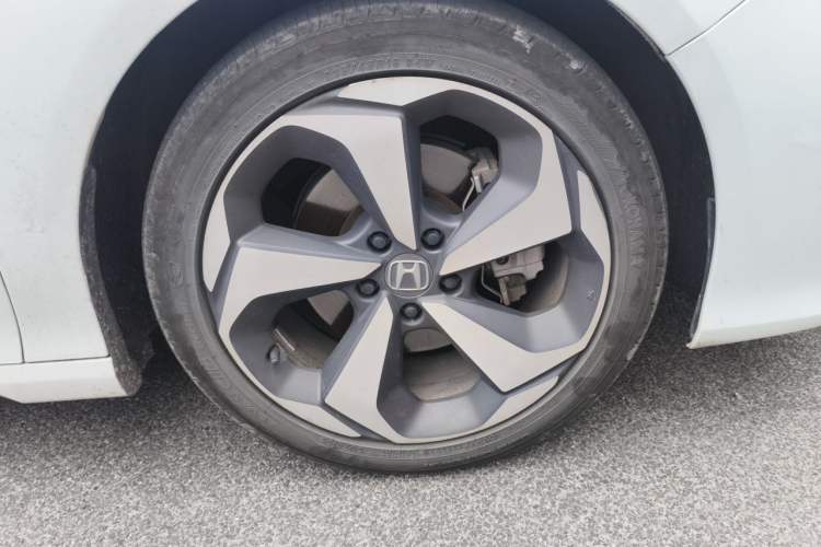 Used Honda Inspire 2019 Rui·Hybrid 2.0L Jing Shang Edition China VI Right Front Wheel Hub