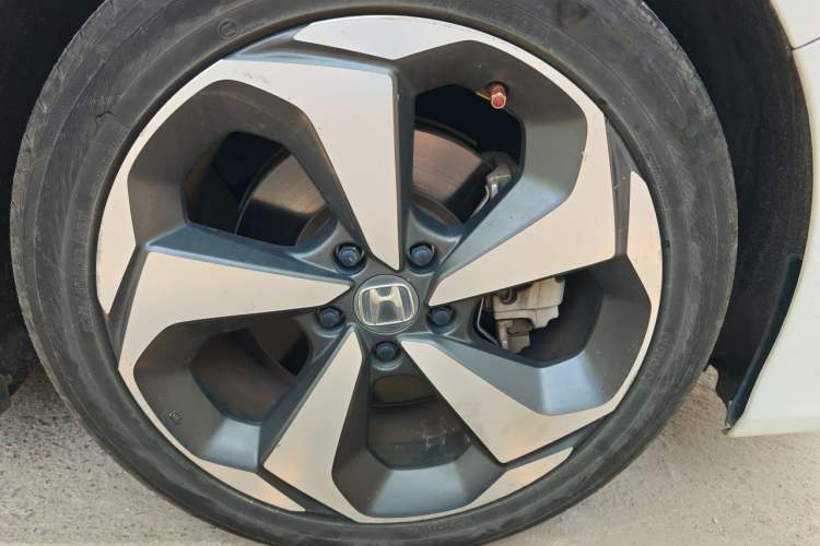 Used Honda Inspire 2019 Rui·Hybrid 2.0L Jing Shang Edition China VI Right Front Wheel Hub