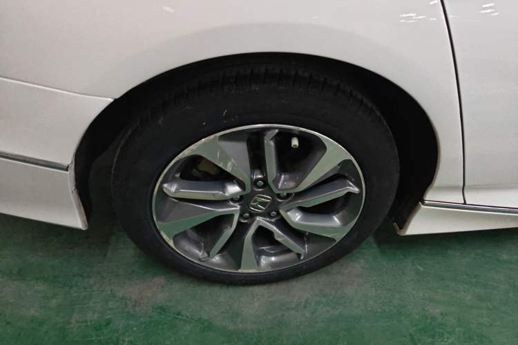 Used Honda Inspire 2019 260TURBO Elegant Edition China VI Emission Standard Right Rear Wheel Hub