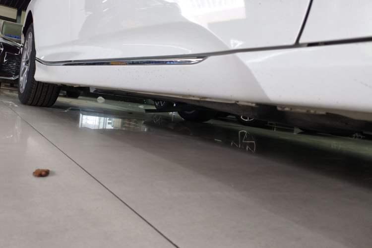 Used Honda Inspire 2019 260TURBO Elegant Edition China VI Emission Standard Right Side Sill