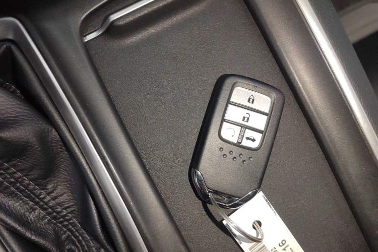 Used Honda Inspire 2019 260TURBO Elegant Edition China VI Emission Standard Vehicle Key
