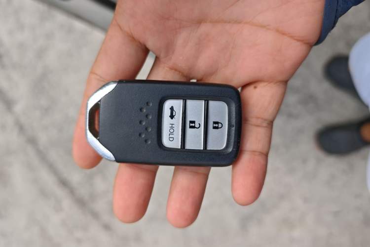 Used Honda Inspire 2019 260TURBO Elegant Edition China VI Emission Standard Vehicle Key