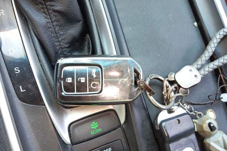 Used Honda Inspire 2019 260TURBO Elegant Edition China VI Emission Standard Vehicle Key