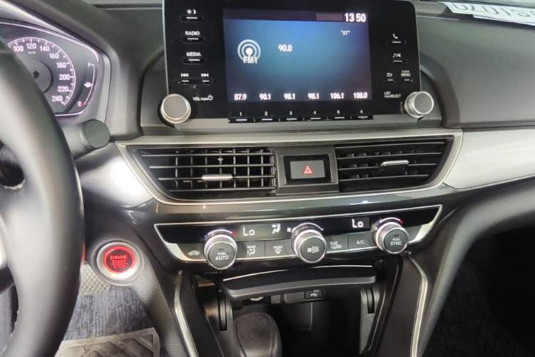 Used Honda Inspire 2019 260TURBO Elegant Edition China V Emission Standard Audio And AC Panel