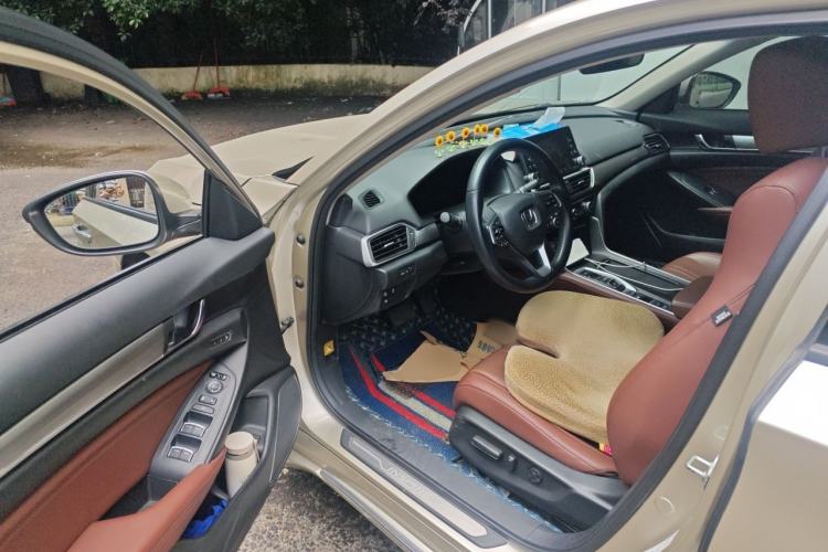 Used Honda Inspire 2019 Rui Hybrid 2.0L Jing Shang Edition China V Emission Standard Driver Seat