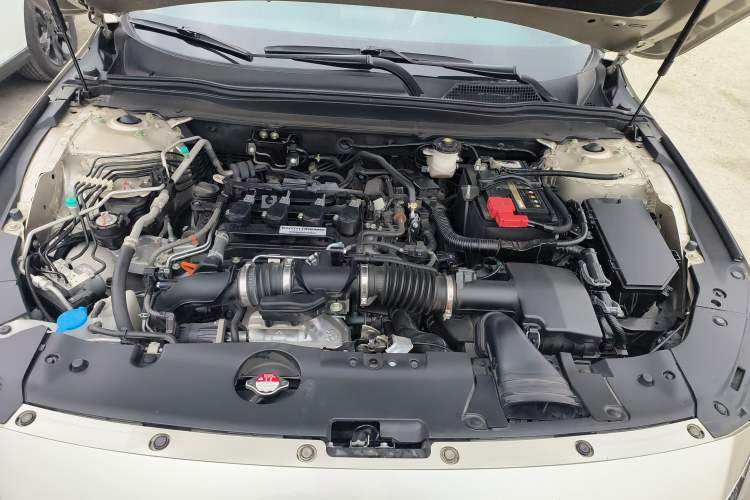 Used Honda Inspire 2019 260TURBO Elegant Edition China VI Emission Standard Engine Bay