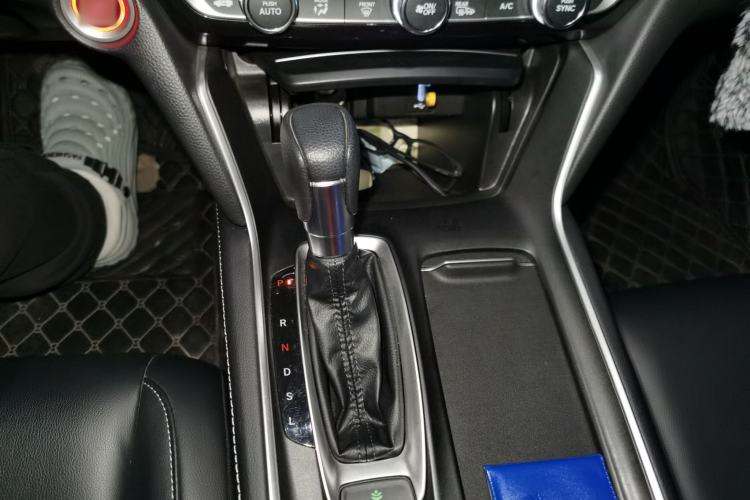 Used Honda Inspire 2019 260TURBO Elegant Edition China VI Emission Standard Gear Lever