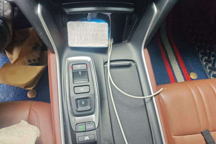 Used Honda Inspire 2019 Rui Hybrid 2.0L Jing Shang Edition China V Emission Standard Gear Lever