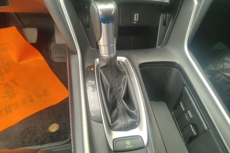 Used Honda Inspire 2019 260TURBO Elegant Edition China VI Emission Standard Gear Lever