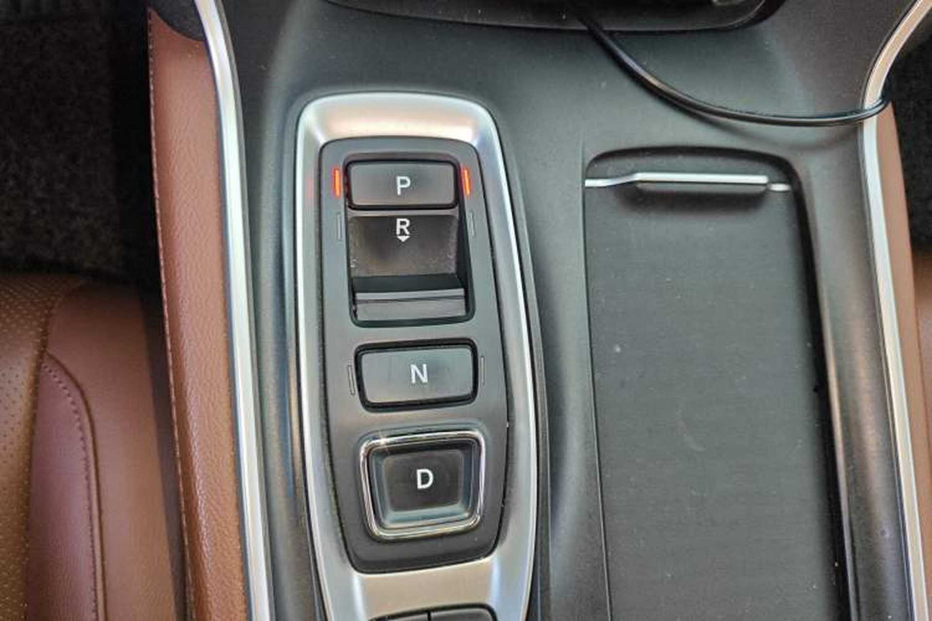 Used Honda Inspire 2019 Rui Hybrid 2.0L Jing Shang Edition China V Emission Standard Gear Lever