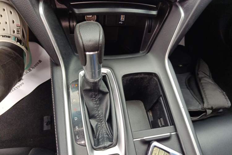 Used Honda Inspire 2019 260TURBO Elegant Edition China VI Emission Standard Gear Lever