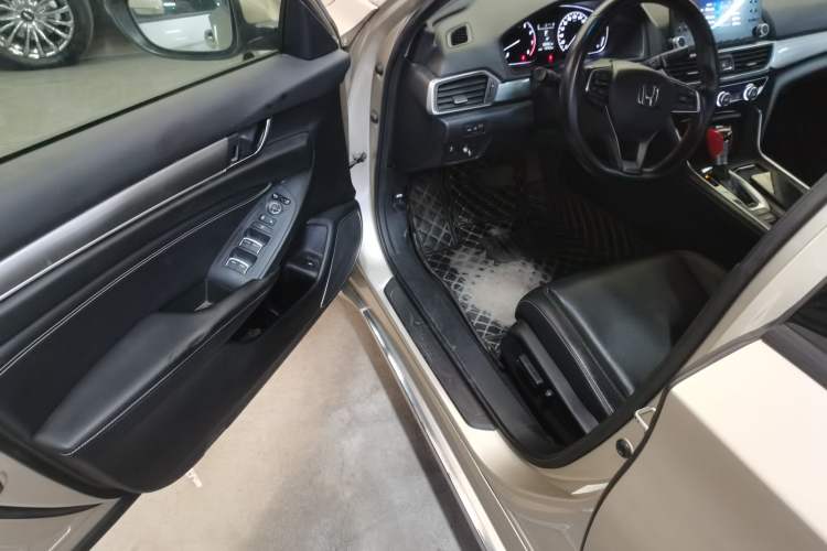 Used Honda Inspire 2019 260TURBO Elegant Edition China V Emission Standard Interior 3