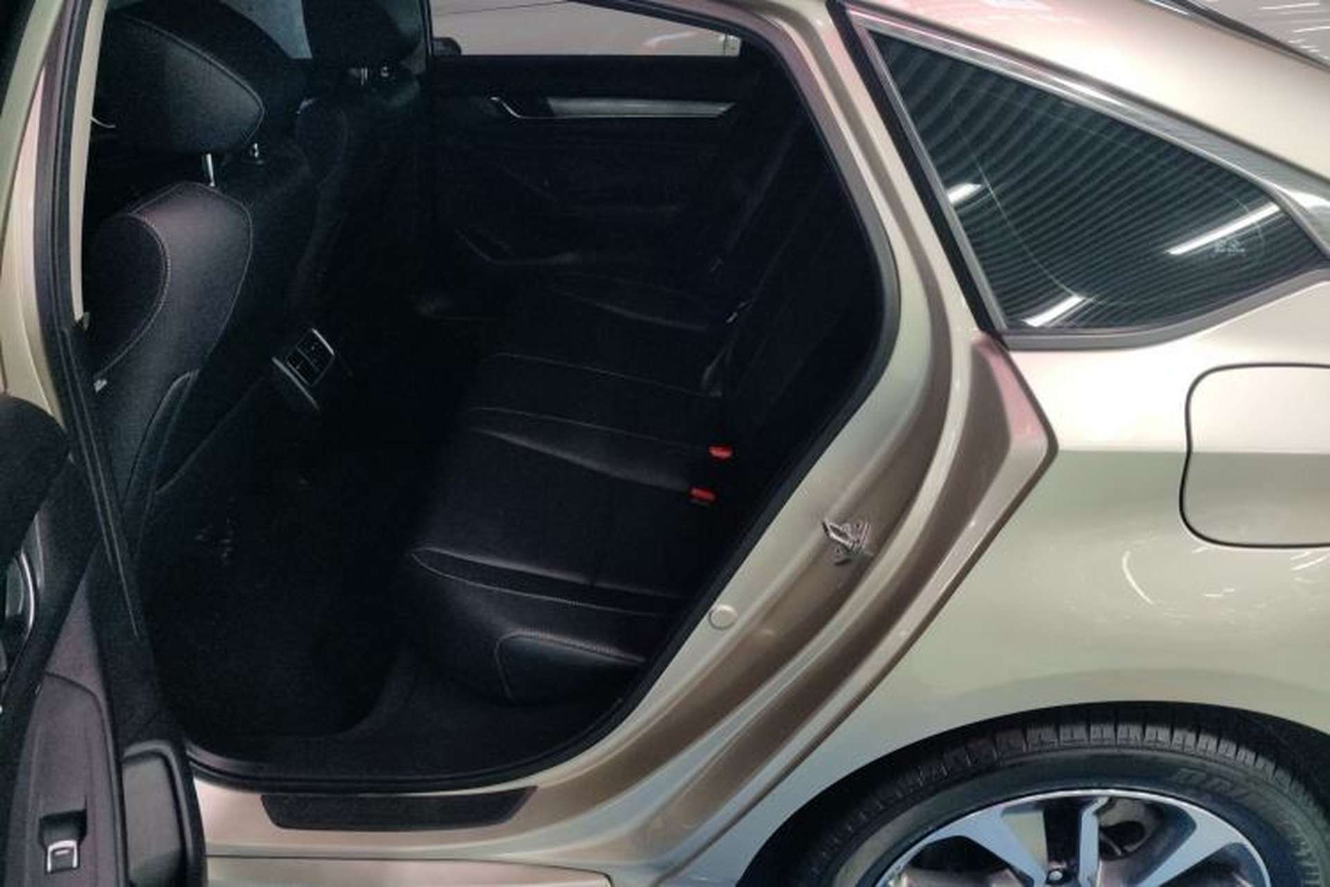 Used Honda Inspire 2019 260TURBO Elegant Edition China VI Emission Standard Interior 4