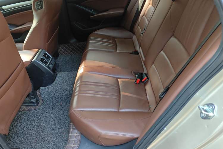 Used Honda Inspire 2019 Rui Hybrid 2.0L Jing Shang Edition China V Emission Standard Left Rear Seat