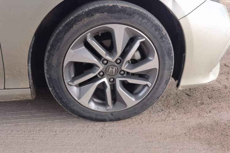 Used Honda Inspire 2019 260TURBO Jingyue Edition China VI Right Front Wheel Hub