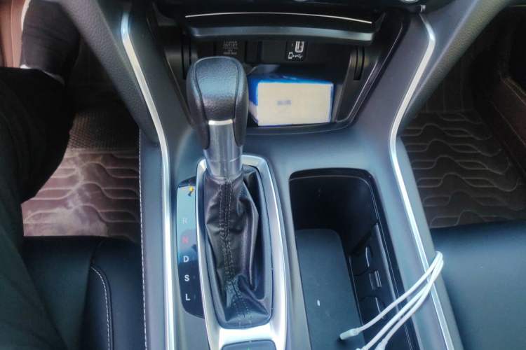 Used Honda Inspire 2022 260TURBO Elegant Edition Gear Lever