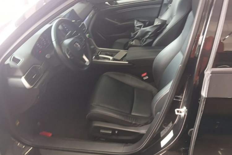 Used Honda Inspire 2022 260TURBO Elegant Edition Left Front Seat