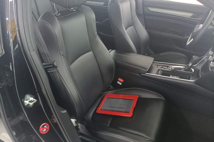 Used Honda Inspire 2022 260TURBO Elegant Edition Right Front Seat