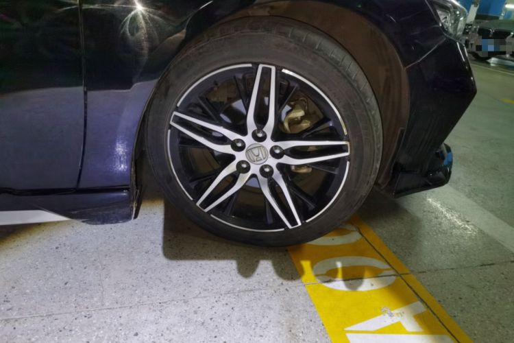 Used Honda Inspire 2022 260TURBO Elite Edition Right Front Wheel Hub