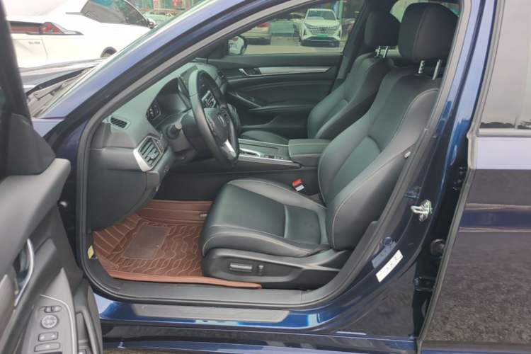 Used Honda Inspire 2022 260TURBO Elegant Edition Left Front Seat