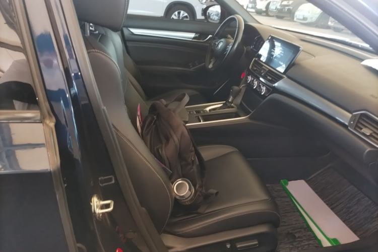 Used Honda Inspire 2022 260TURBO Elegant Edition Right Front Seat