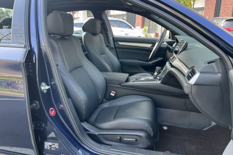 Used Honda Inspire 2022 260TURBO Elegant Edition Right Front Seat