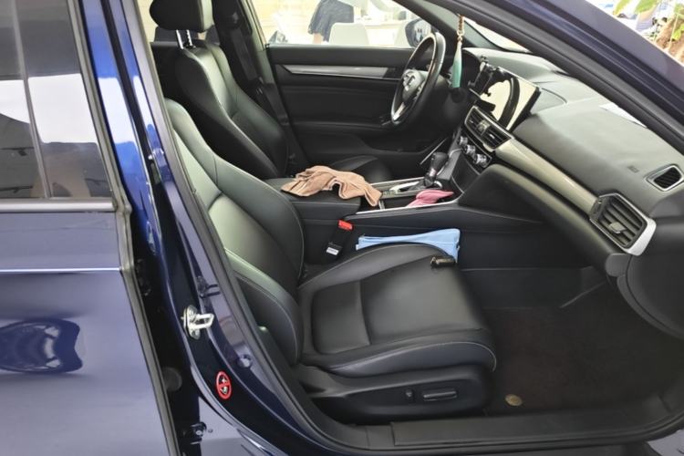 Used Honda Inspire 2022 260TURBO Elegant Edition Right Front Seat