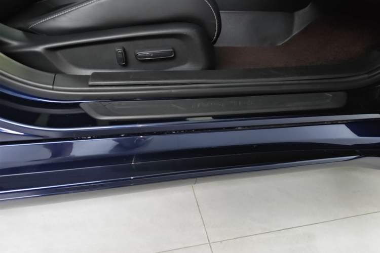 Used Honda Inspire 2022 260TURBO Elegant Edition Right Side Sill