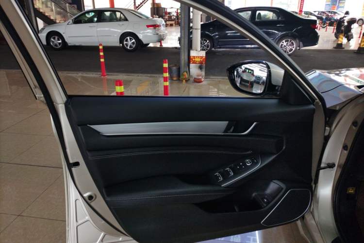 Used Honda Inspire 2022 260TURBO Elegant Edition Left Front Door Interior